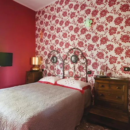 Vedetta Townhouse - E Nel Centro Storico By Be Vedetta Bed & Breakfast